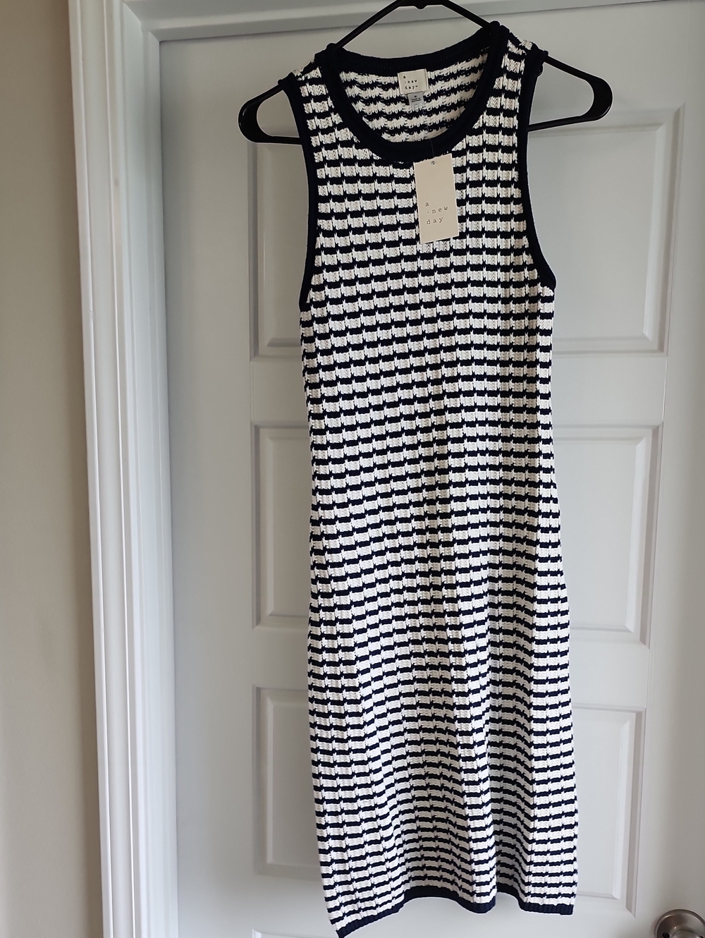 a new day NAVY and White Textured Knit Sleeveless Midi Dress